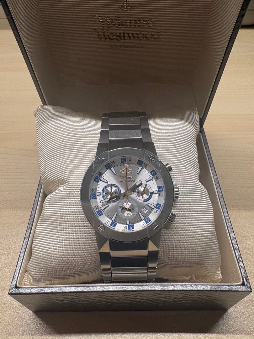 Vivienne Westwood クロノグラフ　腕時計