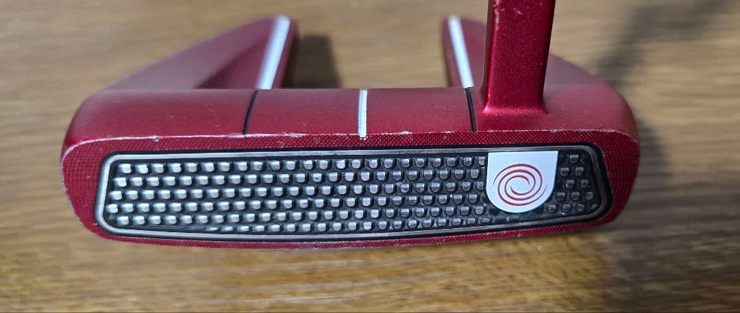 ODYSSEY oworks V-LINE FANG CH パター レッド