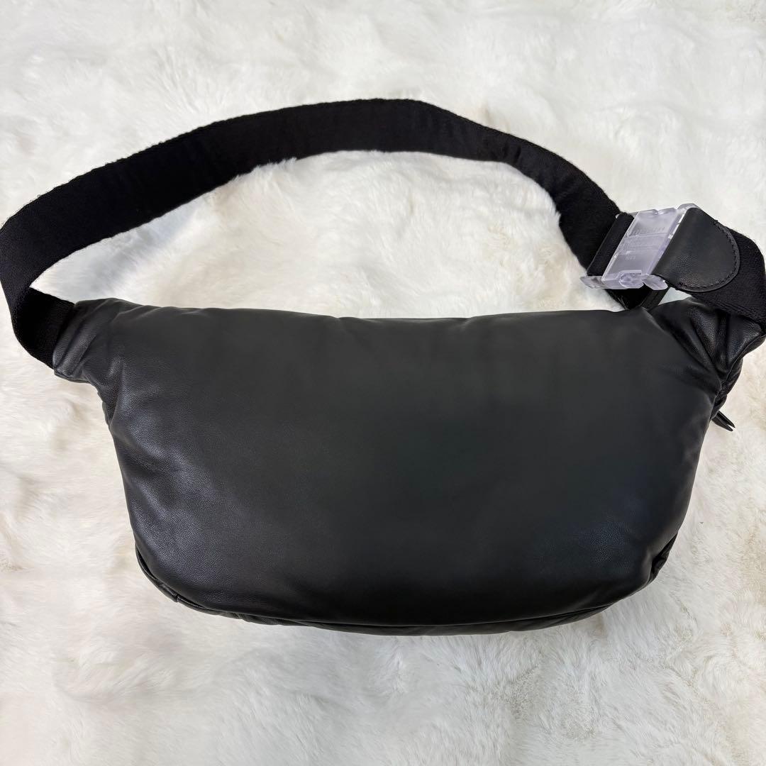 美品 メゾンマルジェラ グラムスラム レザー ボディバッグ ウエストポーチ