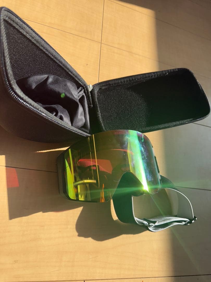 anon ゴーグル　ケース付き