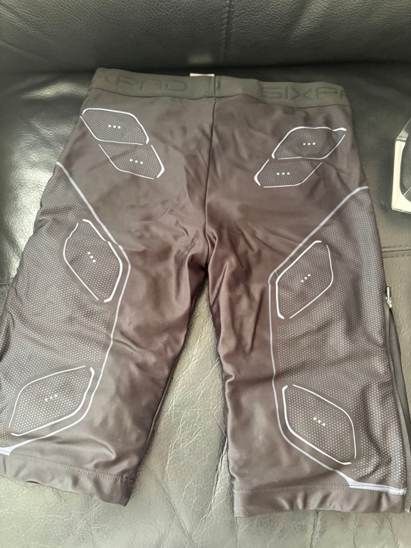 美品 SIXPADパワースーツ 上下セット レディース　Mサイズ 動作確認済