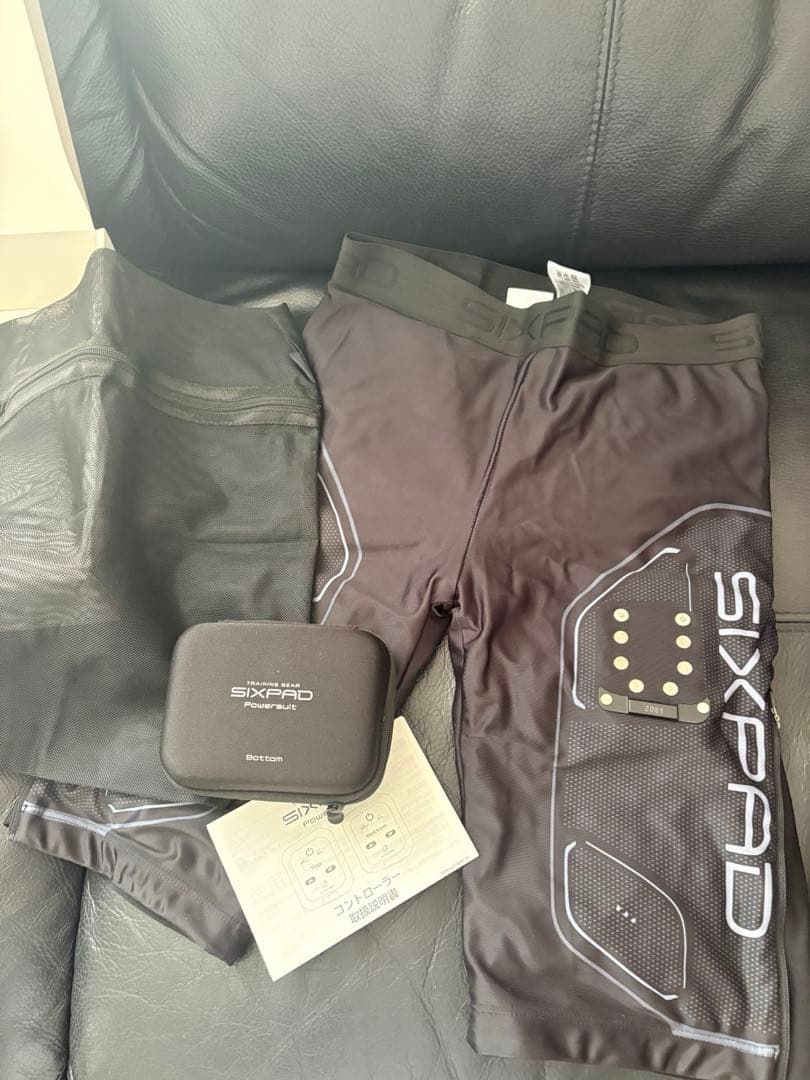 美品 SIXPADパワースーツ 上下セット レディース　Mサイズ 動作確認済