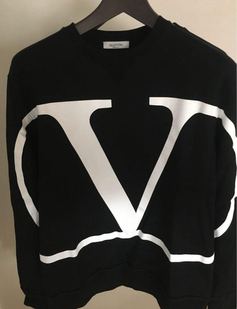 VALENTINO ブラック Vロゴ トレーナー M
