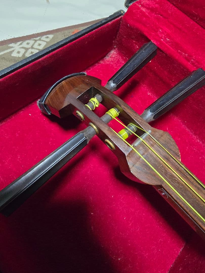 すぐ弾けます！三味線本体 　破けなし　中棹約2.7センチ