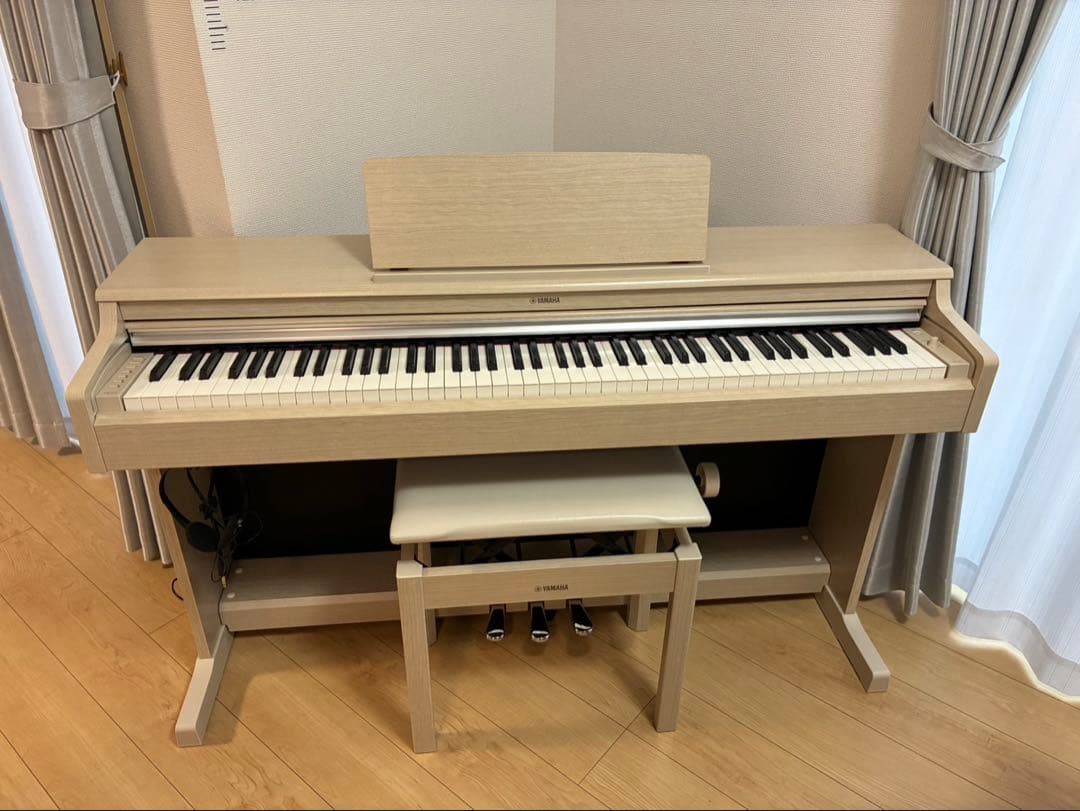 【現地引取のみ】2022年製　YAMAHA電子ピアノ　YDP-165 ARIUS