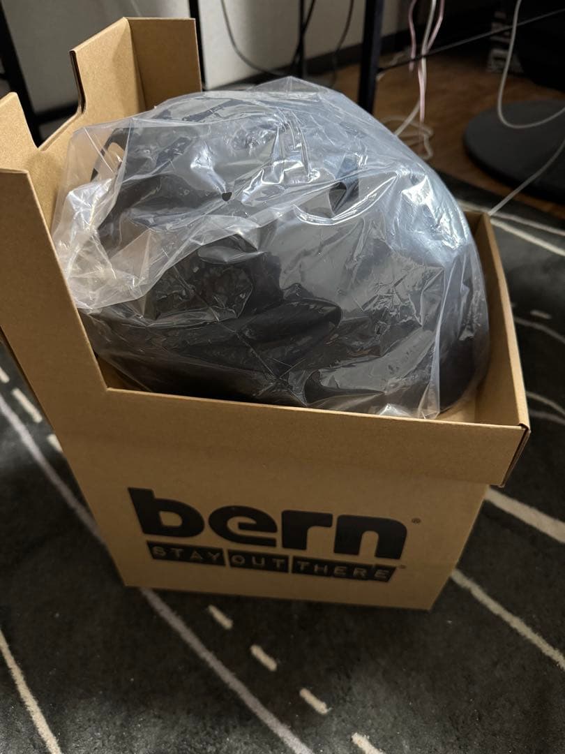 「美品」bern WATTS ワッツヘルメット JAPAN FIT