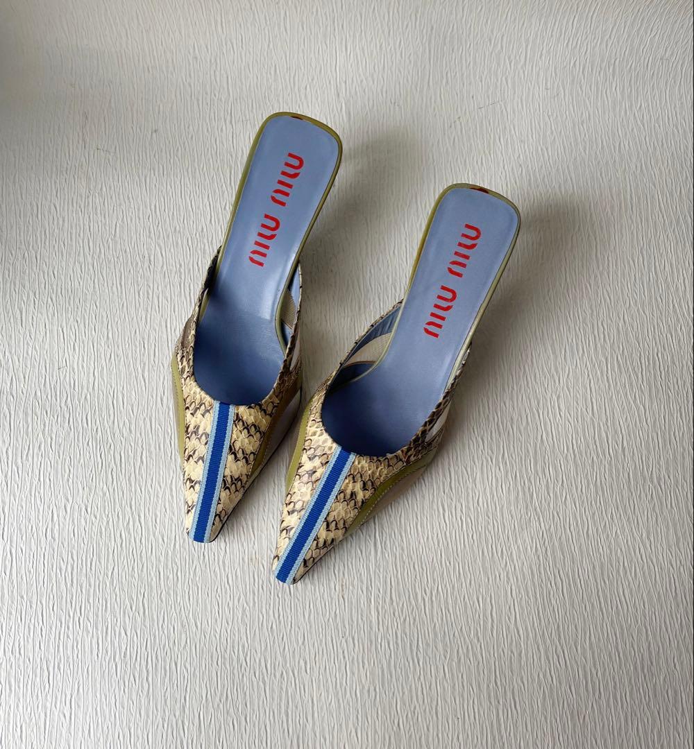 激レア 美品miu miu ポインテッドトゥ 異素材 蛇革 ミュール サンダル
