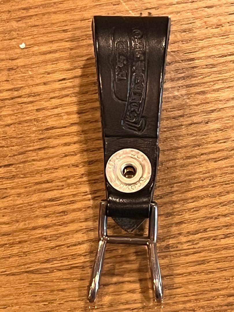 クロムハーツ　ベルトループ　クロス釦