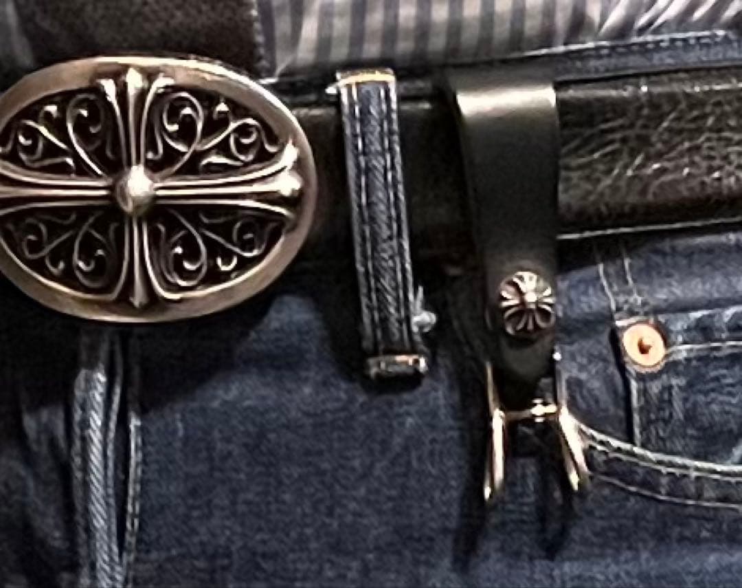 クロムハーツ　ベルトループ　クロス釦