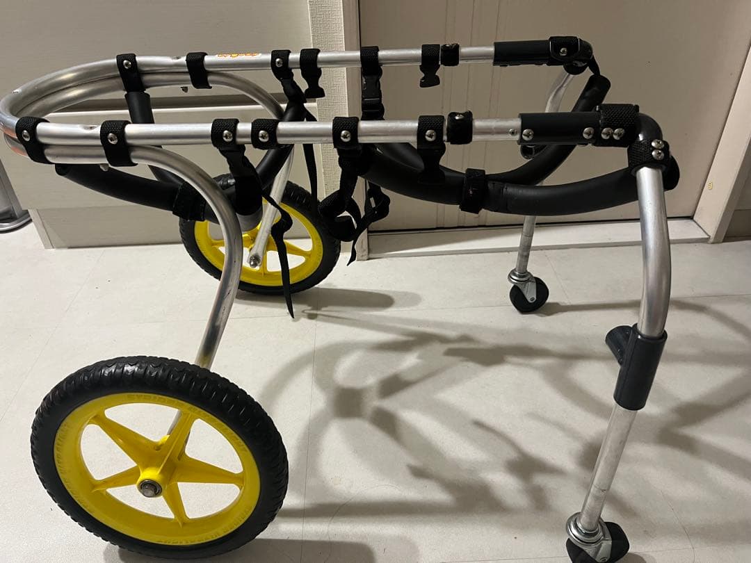 犬用車いす（ポチの車イス　四輪）中型犬用