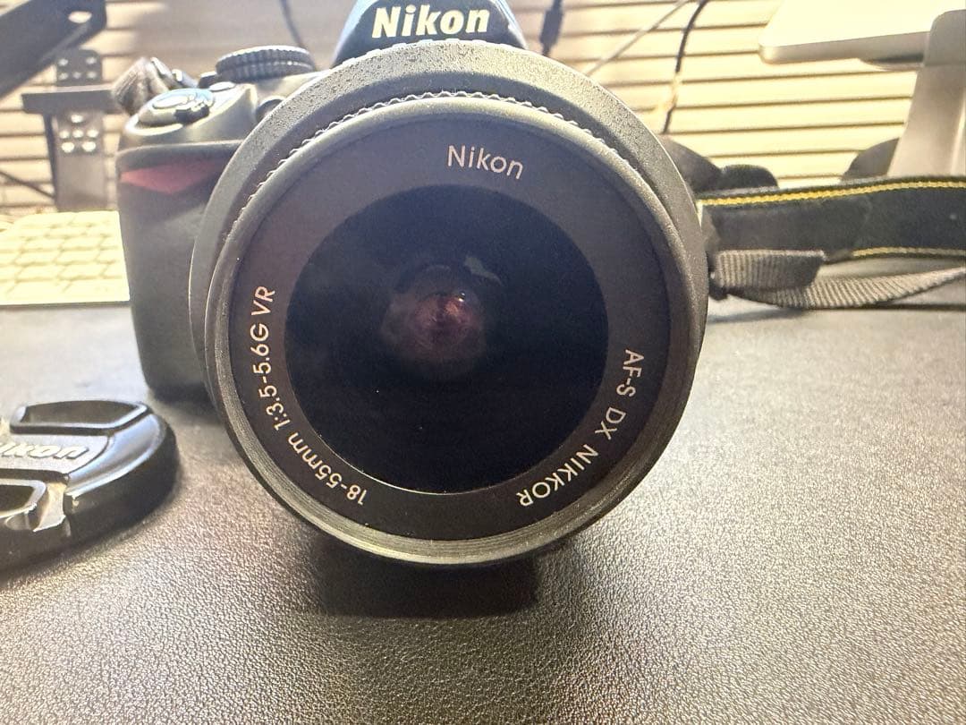 Nikon D3100 デジタル一眼レフカメラ　標準レンズ　動作品