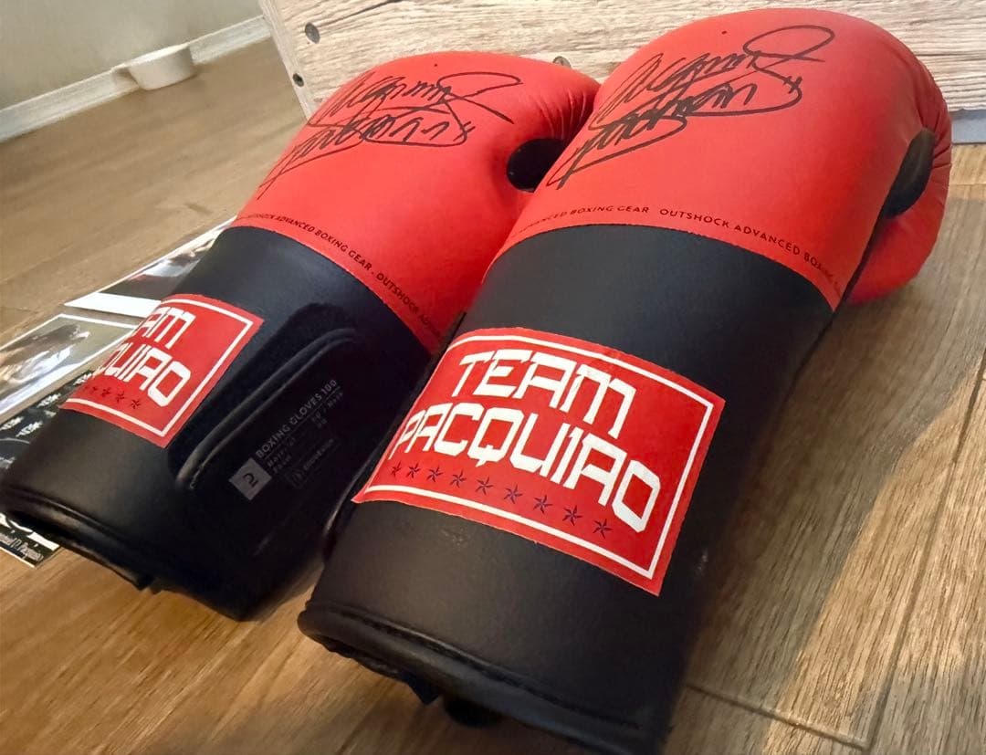 マニー・パッキャオ　直筆サイン入りボクシンググローブ左右セット　Pacquiao