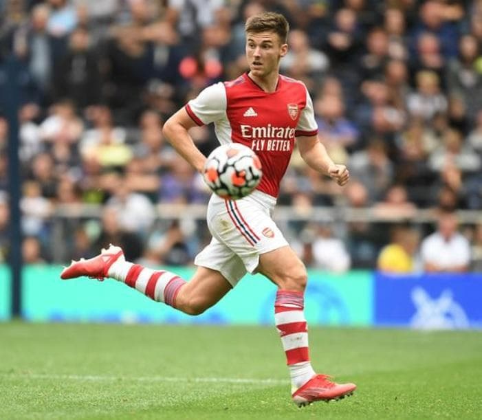 【送料無料】 アーセナル　キーラン・ティアニー オーセンティック ホーム （M）