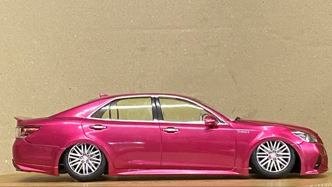 プラモデル完成品　アオシマ 1/24 214クラウンアスリート