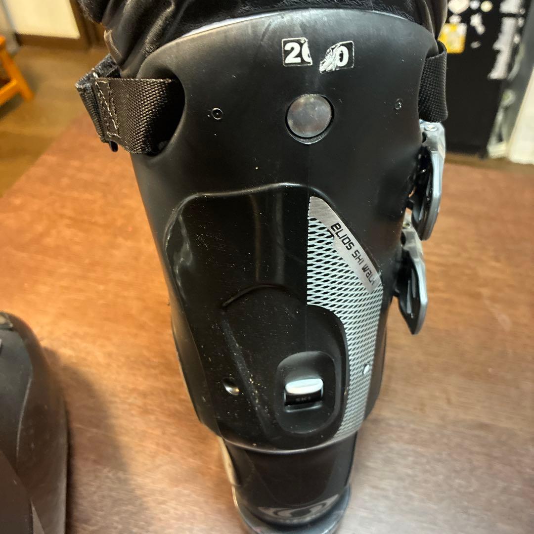 H*a様 SALOMON スキー用ブーツ 黒 4バックル