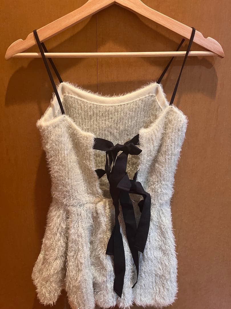 FRAY I.D ラメフェザーニットペプラムキャミ　ホワイト