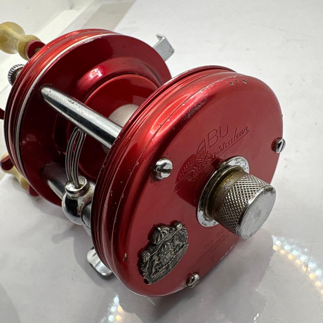 ABU Ambassadeur 5000 レッドベイトリール