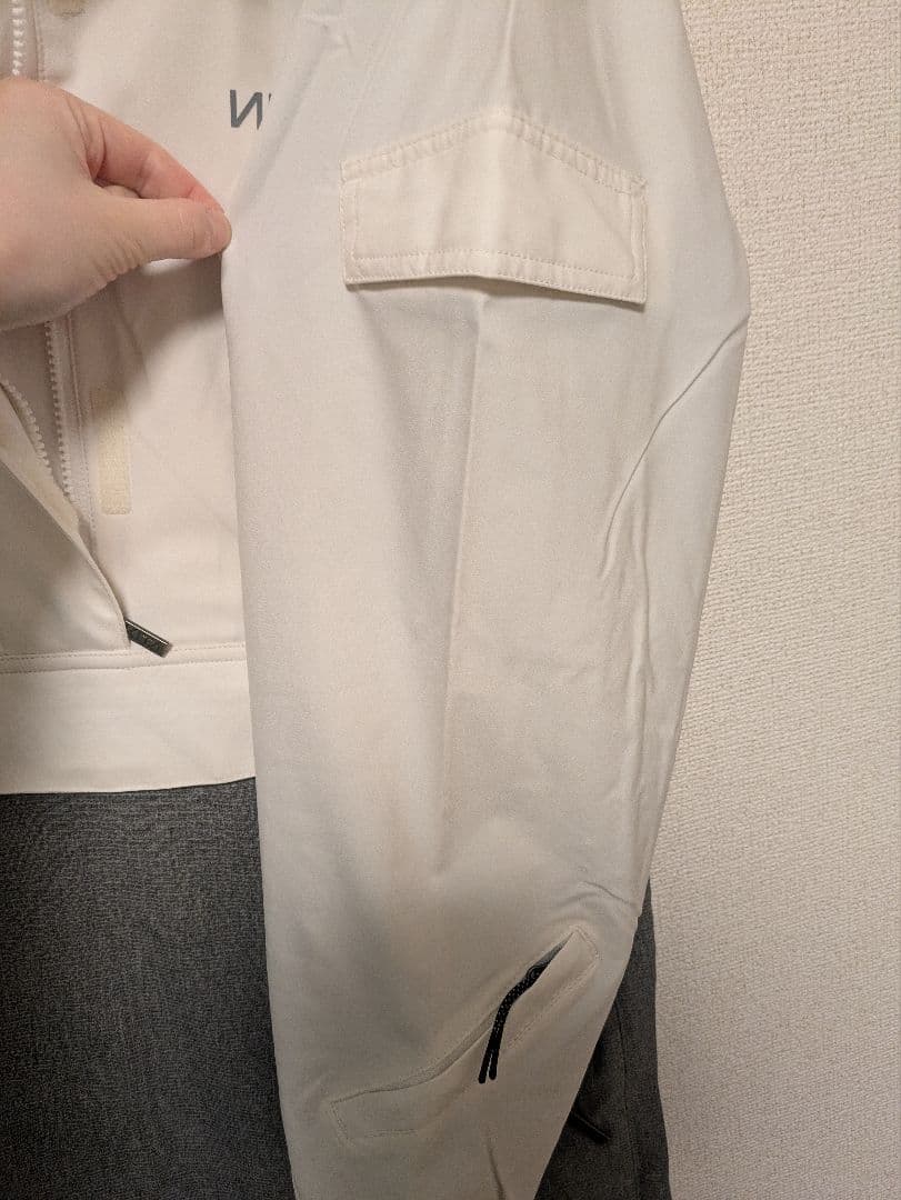 NIKITA アノラックジャケット 女性用 ホワイト/グレー