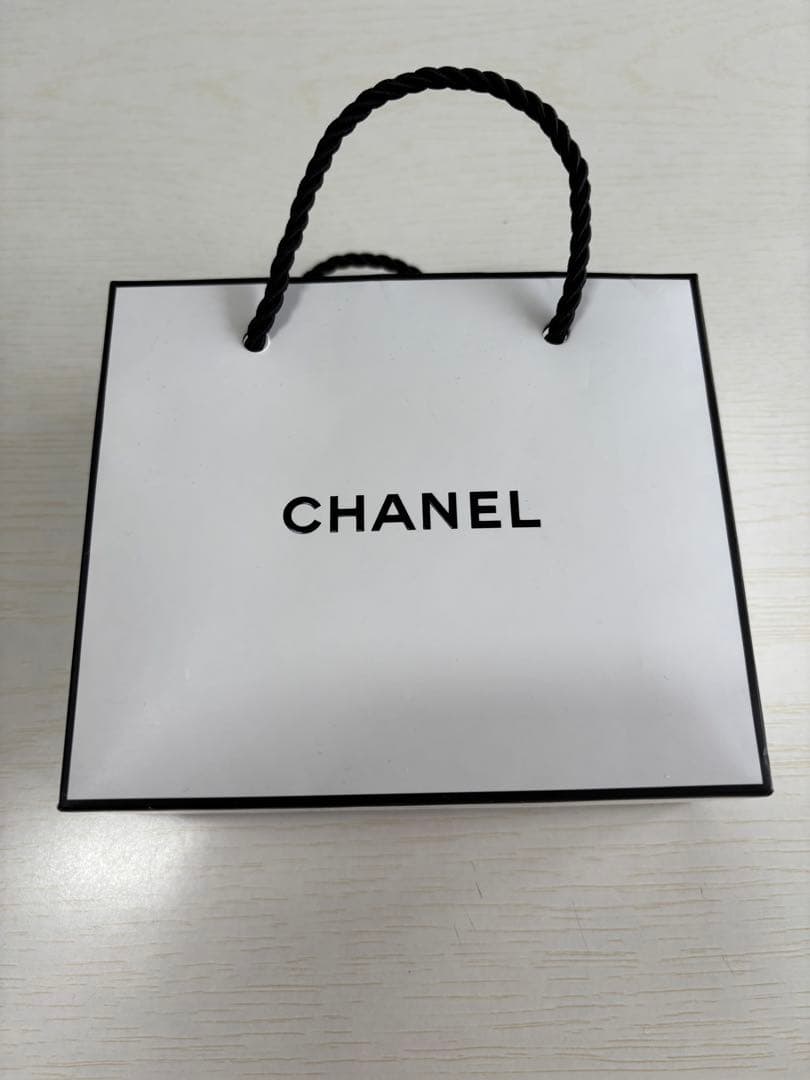 CHANEL LE VERNIS 401 - ビーチアイコン