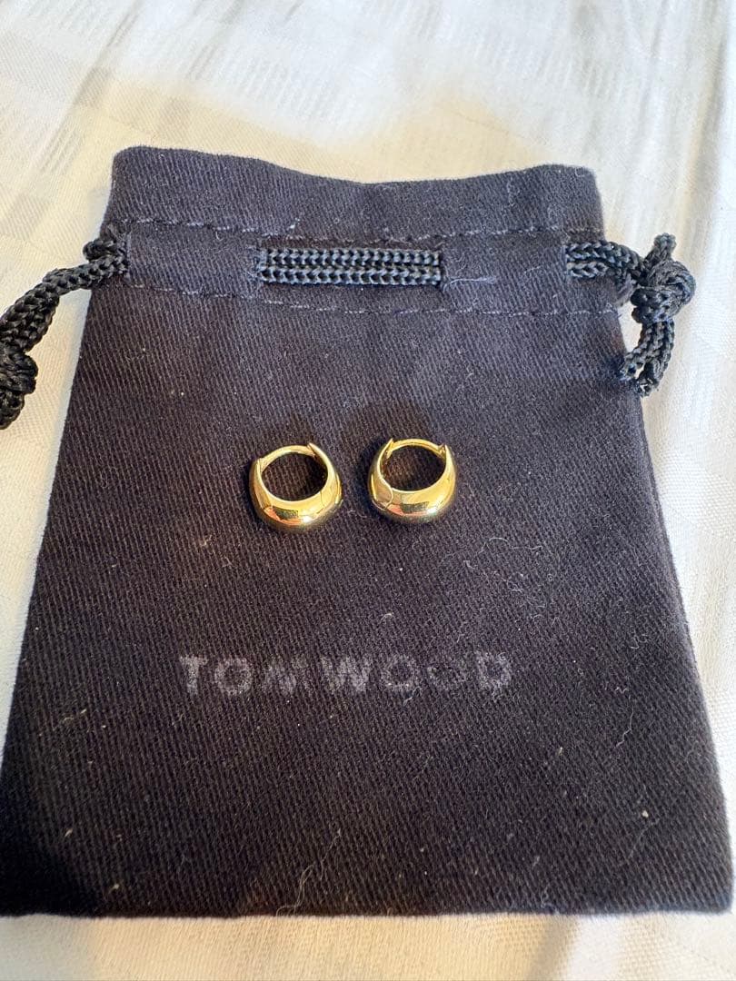 トムウッド ハギーゴールドピアス