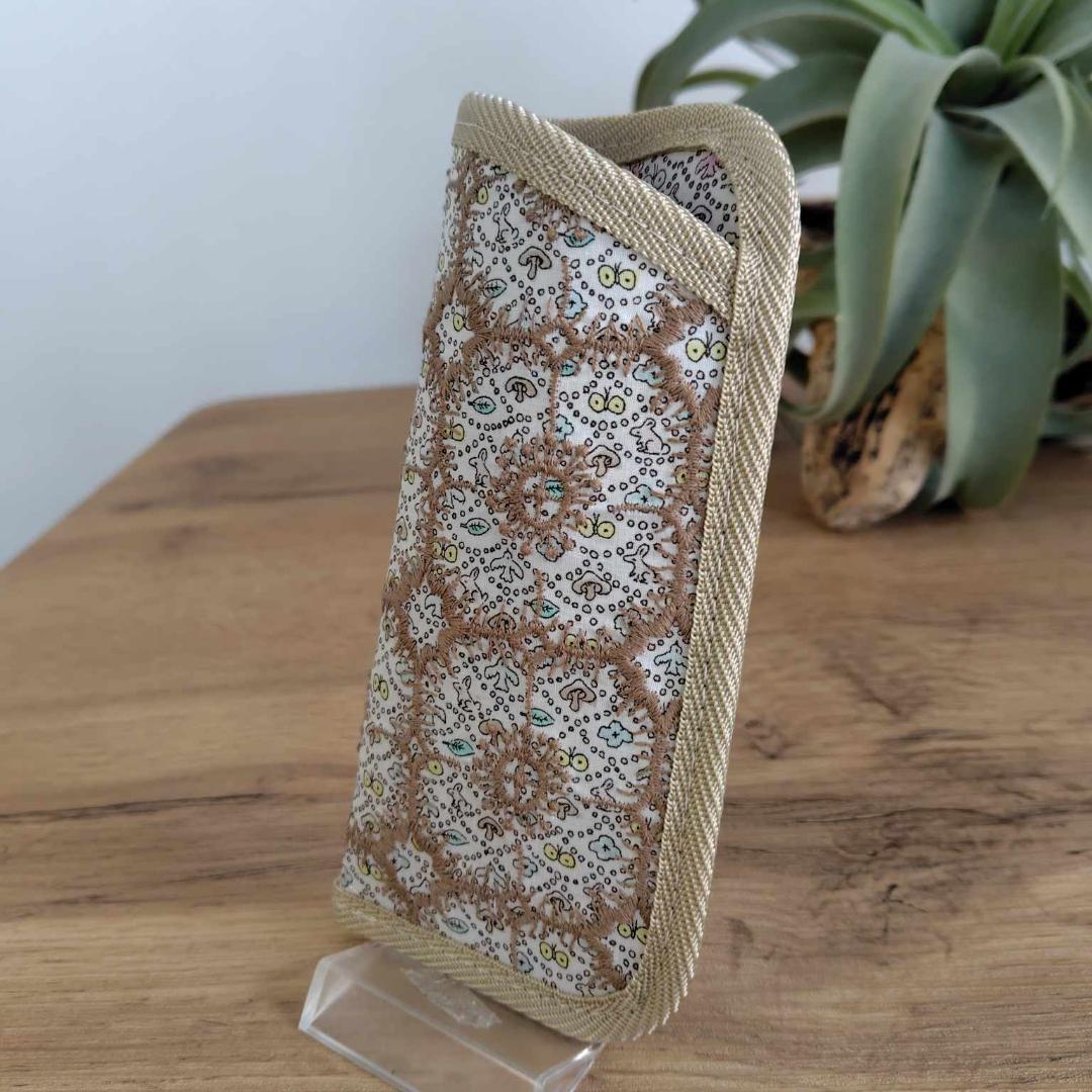 【 pakuyume様】ミナペルホネン/ジャングルレリーフ　ベージュ/牛革グ木玉