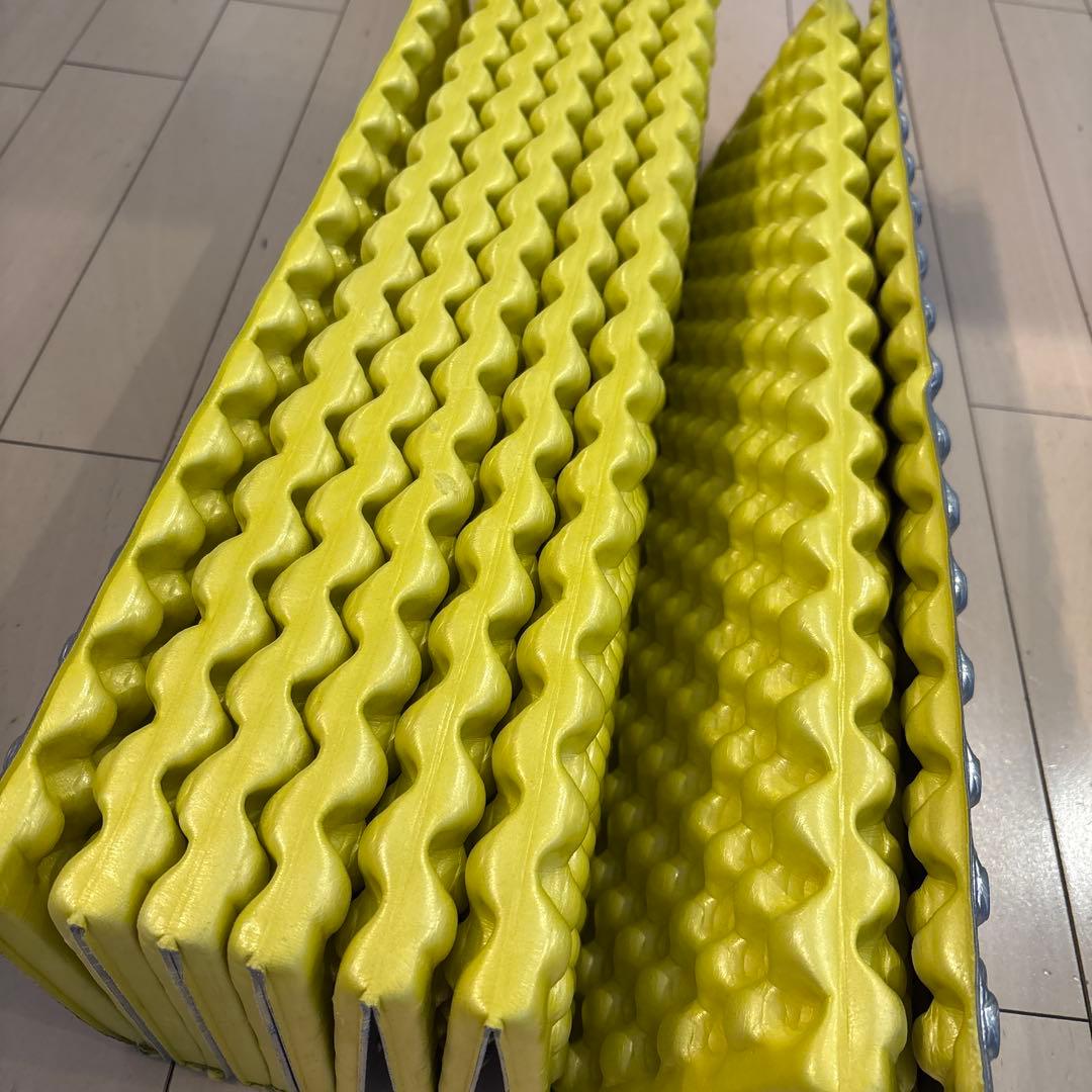 サーマレスト　Zライトソル　レモン　収納袋付 2個セット