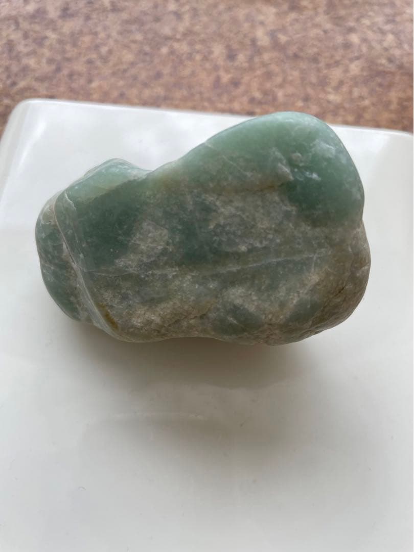 希少！ 糸魚川　水色　翡翠原石　ひすい