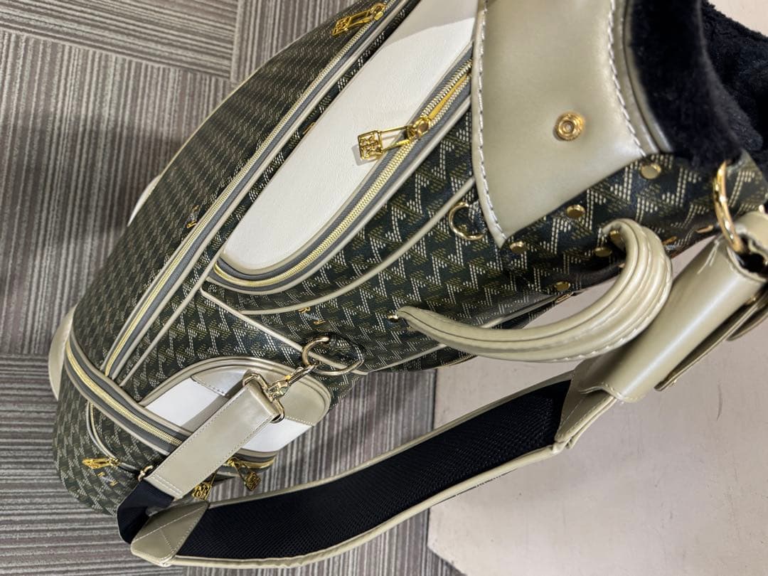 Resurrection レザレクション　キャディバック