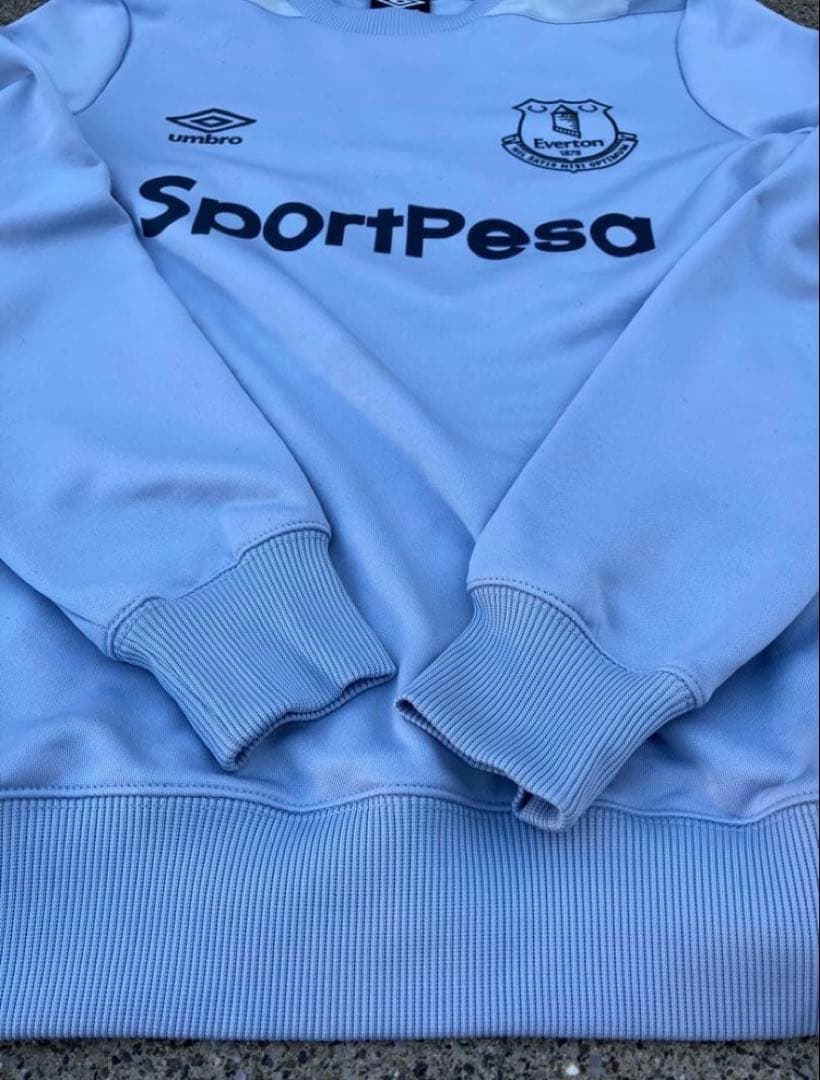 【希少デザイン】アンブロxエバートンFC スウェットシャツ　デカロゴ　 M