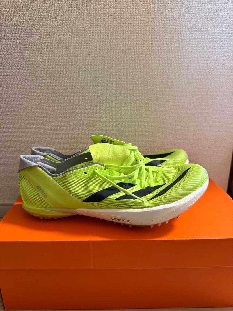 アディゼロ アンビション