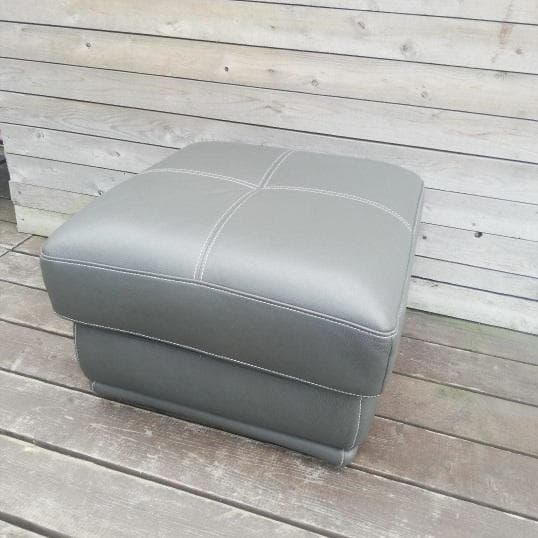 【値下げ】KELVIN GIORMANI オットマン