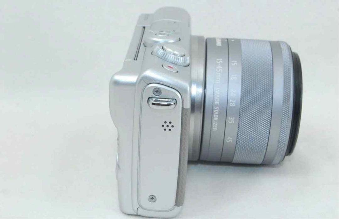 Canon EOS M100 シルバー 15-45mmレンズ付き