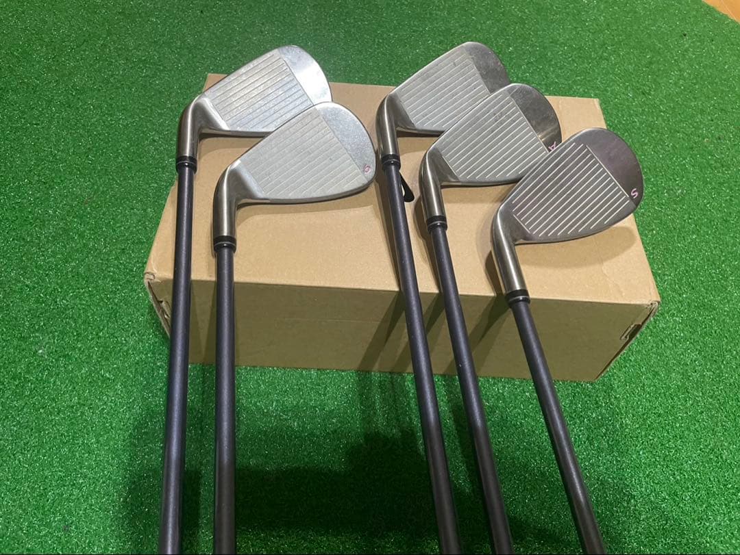 PRGR レディース アイアンM-30sweep 5本セット8.9.P.A.S