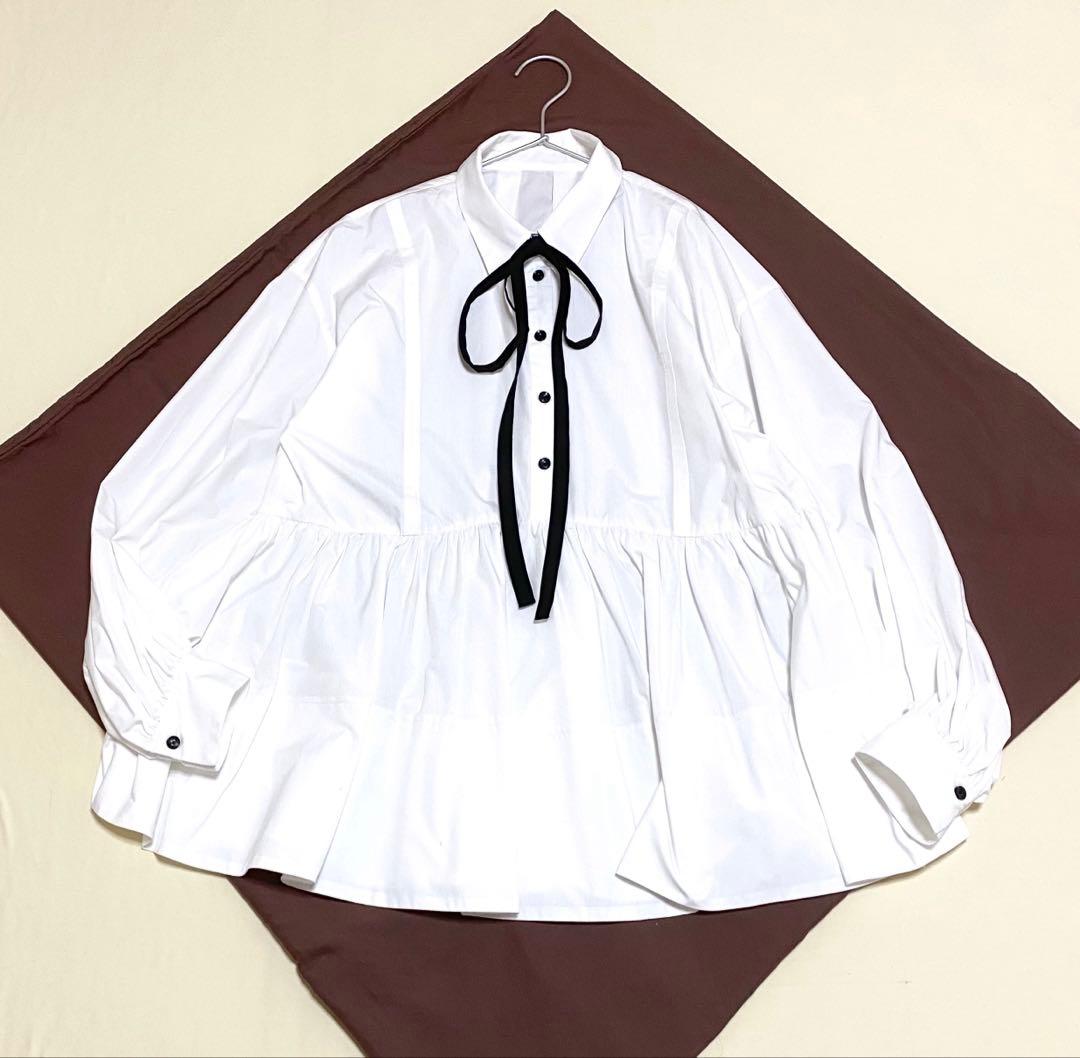 美品　カデュネ　ボウ付きシャツチュニック　ヘプラム　シャツ　カデュネ　ボウタイ