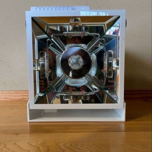 脳ヒーラー　安田倭子　ヒーリングボックス　天然水晶　癒し健康　脳ヒーリングライト