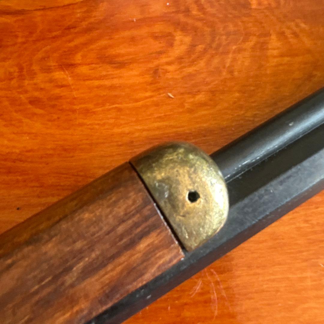 【遺品整理】モデルガン レプリカ銃 木製モデルガン ブラウン 彫刻デザイン