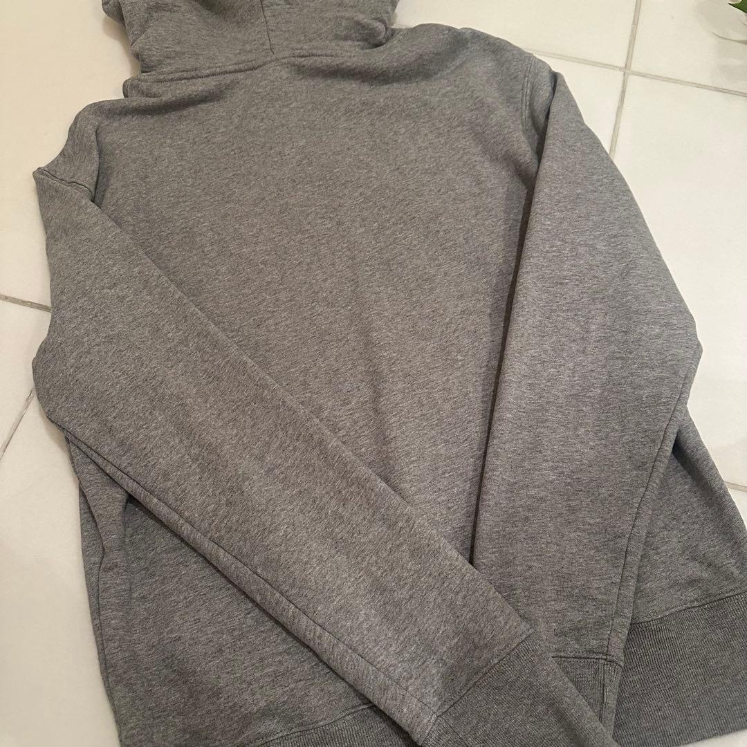 MAISON KITSUNÉ グレー パーカー