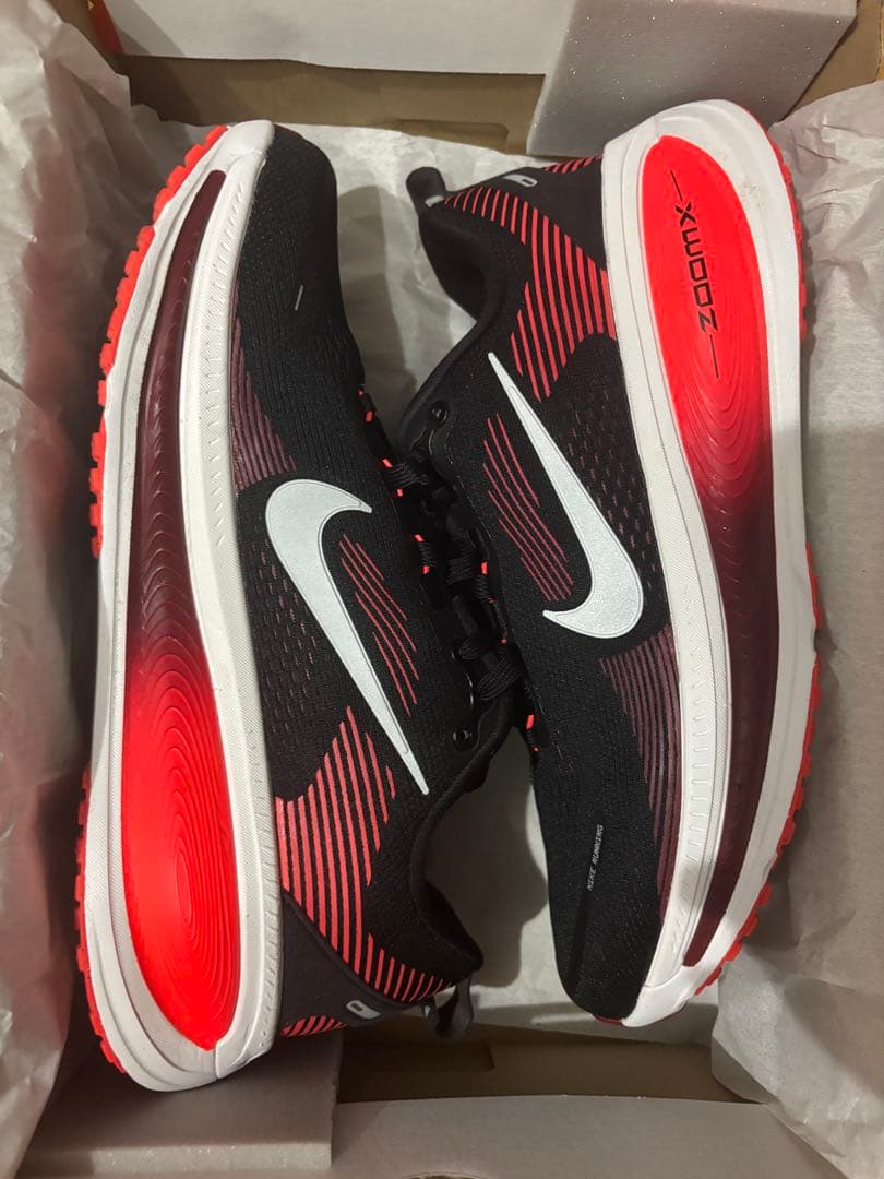 【新品未使用】ナイキ ボメロ18 26.5cm