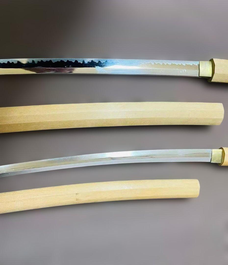 高級模造刀　白鞘　のたれ刃紋　2本セット　打刀　脇差　インテリア （刀7）