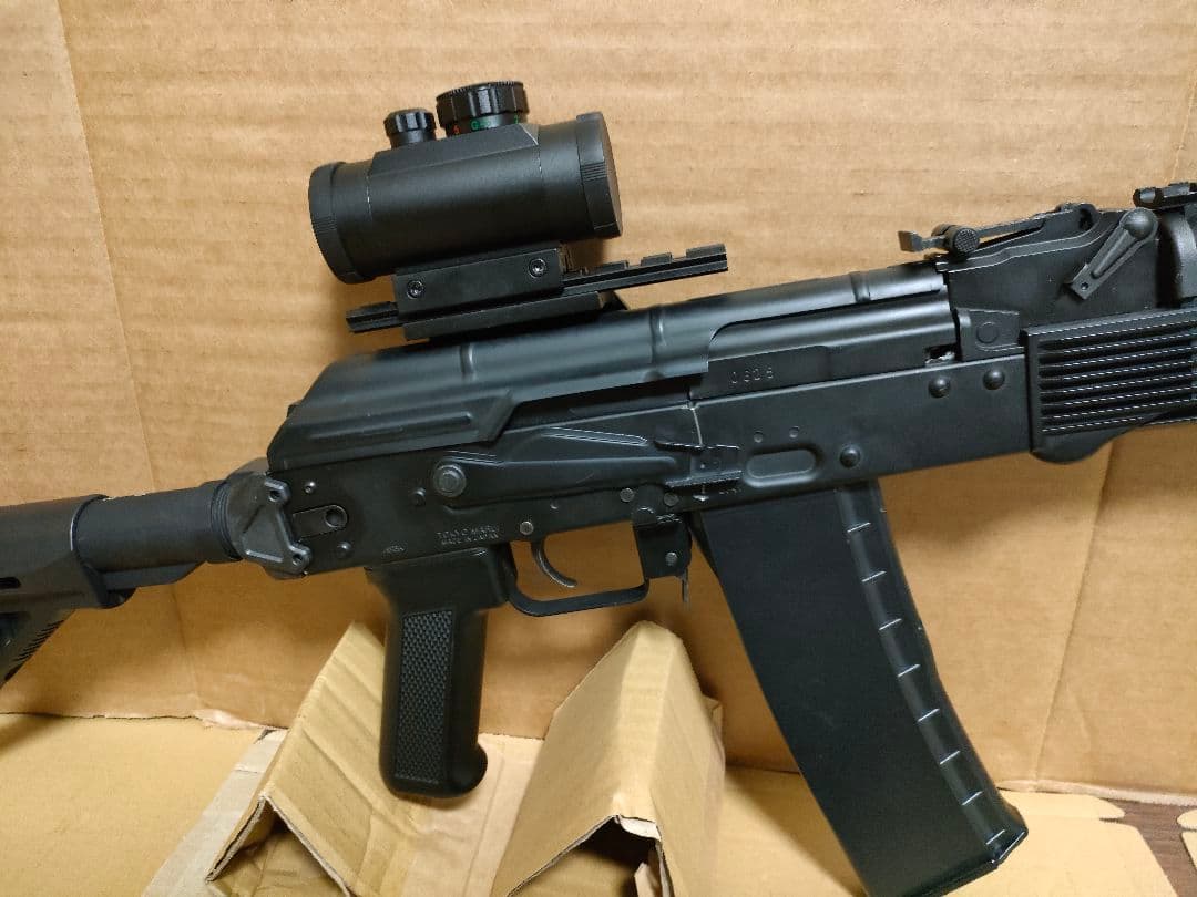 ぱ*こ様 東京マルイ　次世代電動ガン　AK74