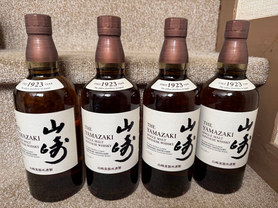 新品未開封　サントリー　ウイスキー　 山崎ノンビンテージ　700ml ４本　箱付