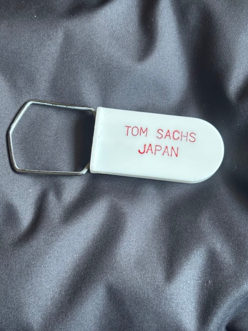 Tom sachs トムサックス 非売品 タグ キーホルダー 伊勢丹 ドッグタグ