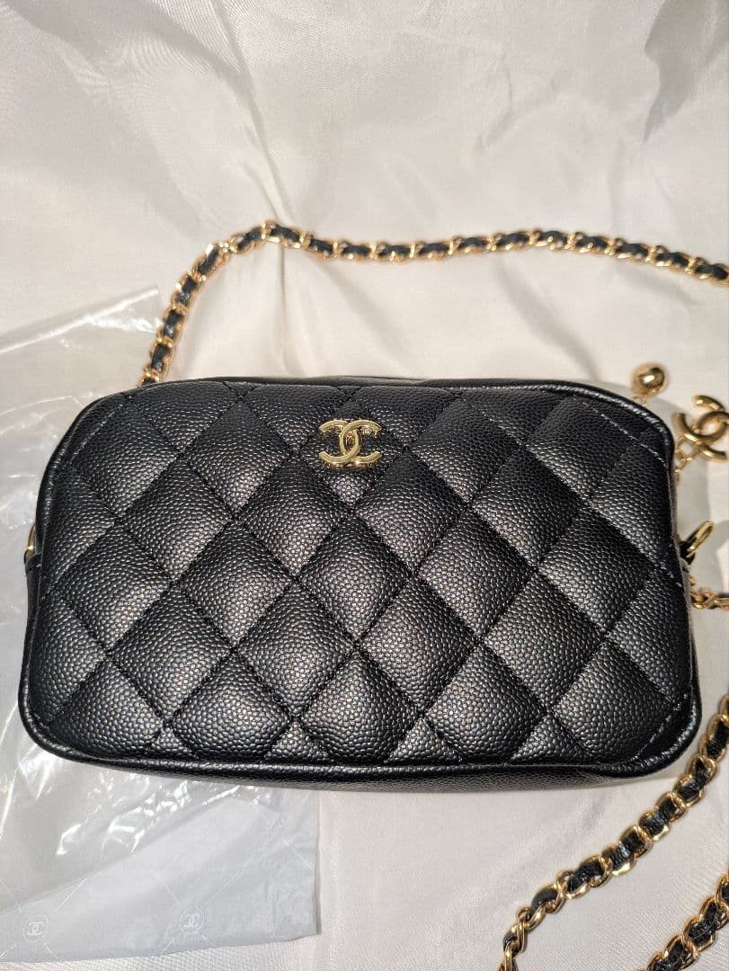CHANEL ブラック キルティング チェーンショルダーバッグ ノベルティ