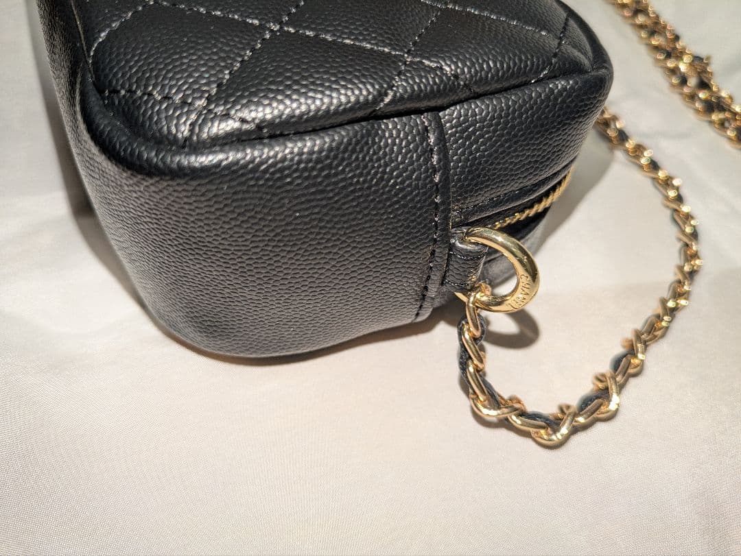 CHANEL ブラック キルティング チェーンショルダーバッグ ノベルティ