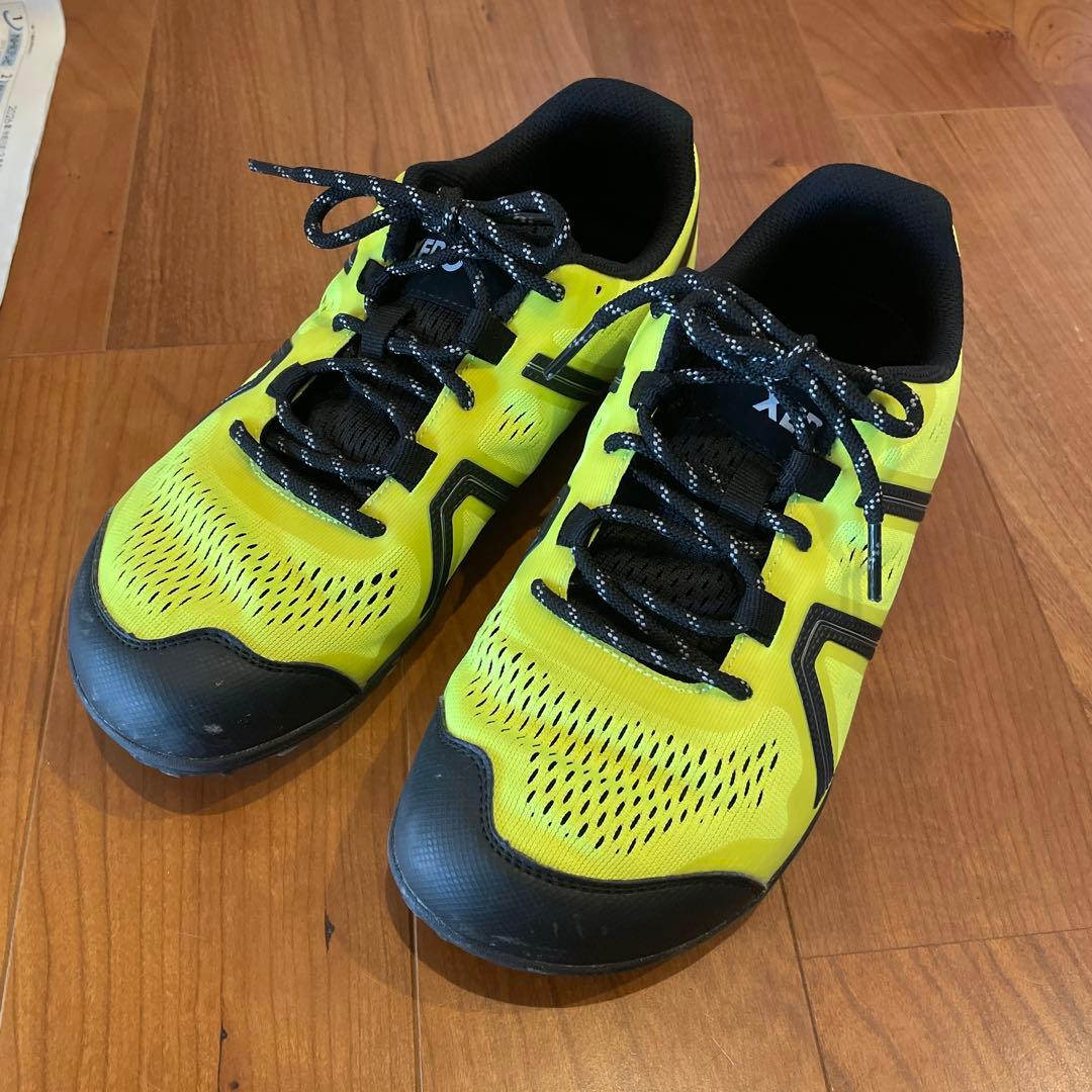  トレーニングシューズ イエロー/ブラック　26.0cm
