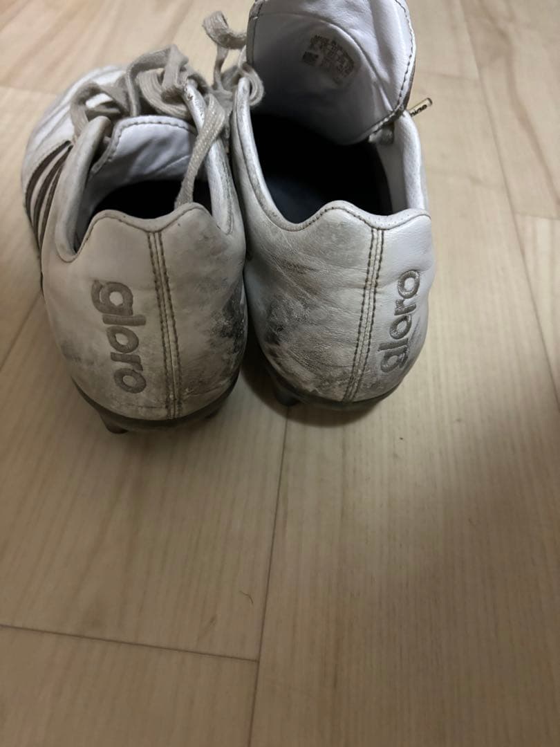 アディダスパティークグロー