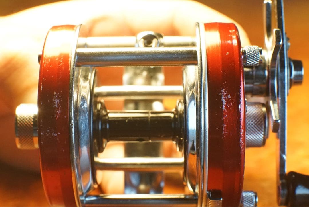 ABU アンバサダー 5500 メンテ済 フレーム修正済 チェリーレッド