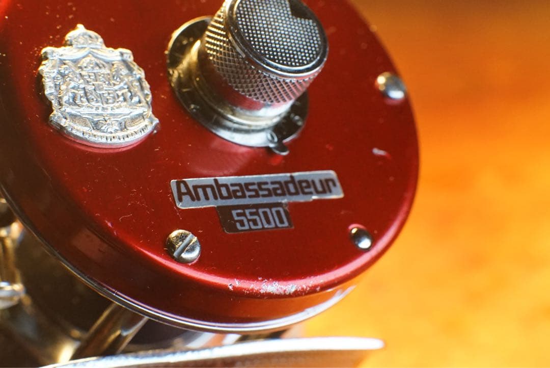 ABU アンバサダー 5500 メンテ済 フレーム修正済 チェリーレッド