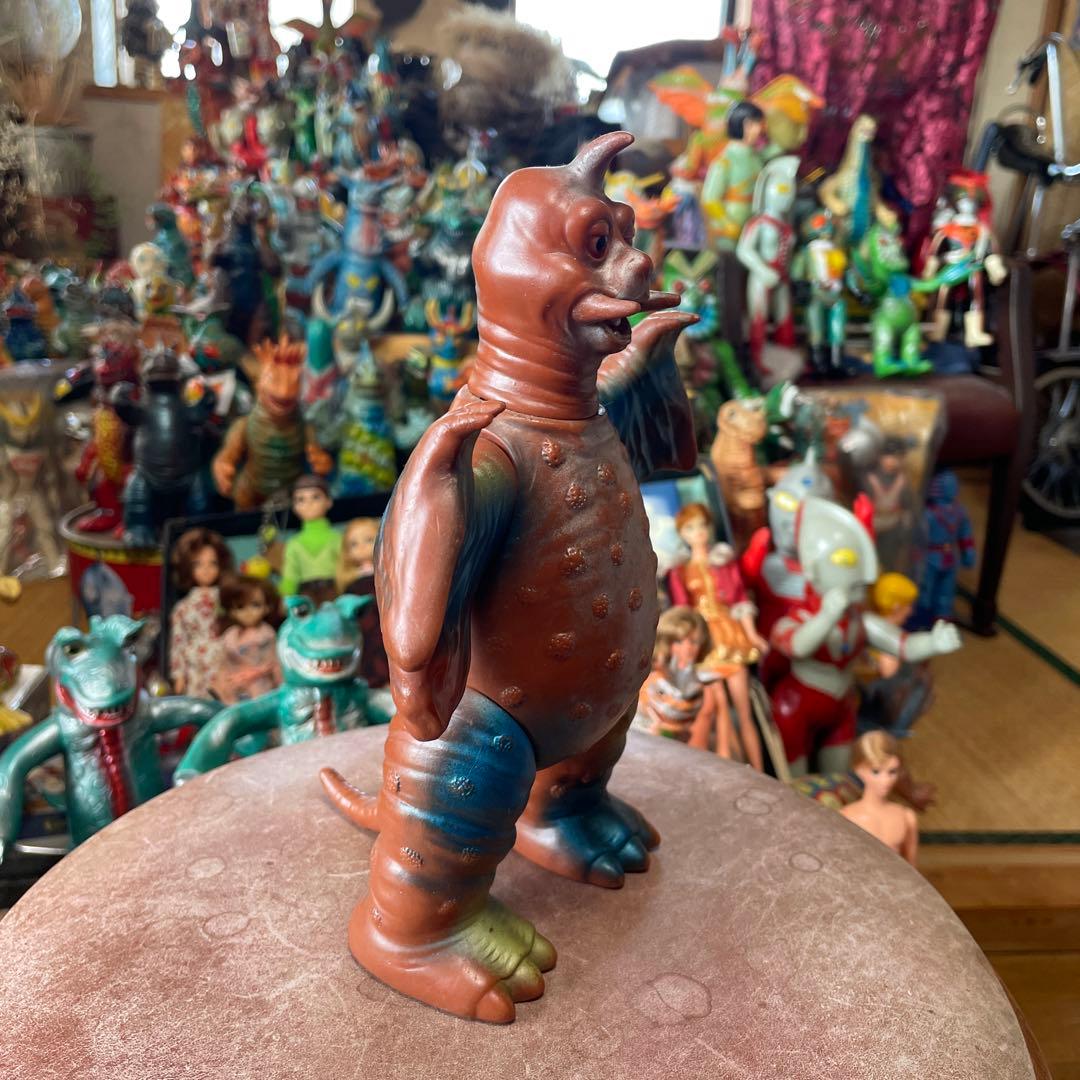 極美品　当時物　ペギラ ブルマーク　(海外輸出カラー)