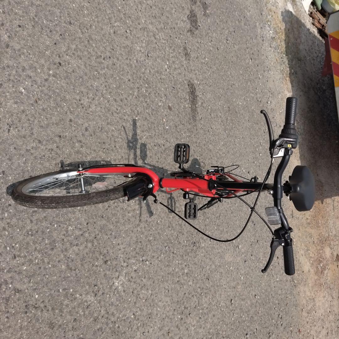 Audiアウディ折り畳み自転車20インチレッド　シマノ6段変速 　レンチ説明書付